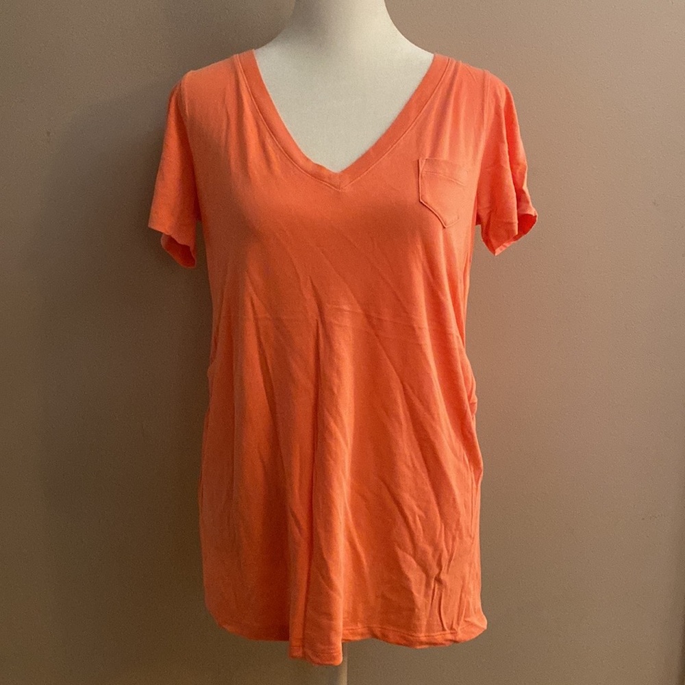 Gap Maternity V-neck Short Sleeve Pocket Tees - Set of 3 - Picture 3 of 12